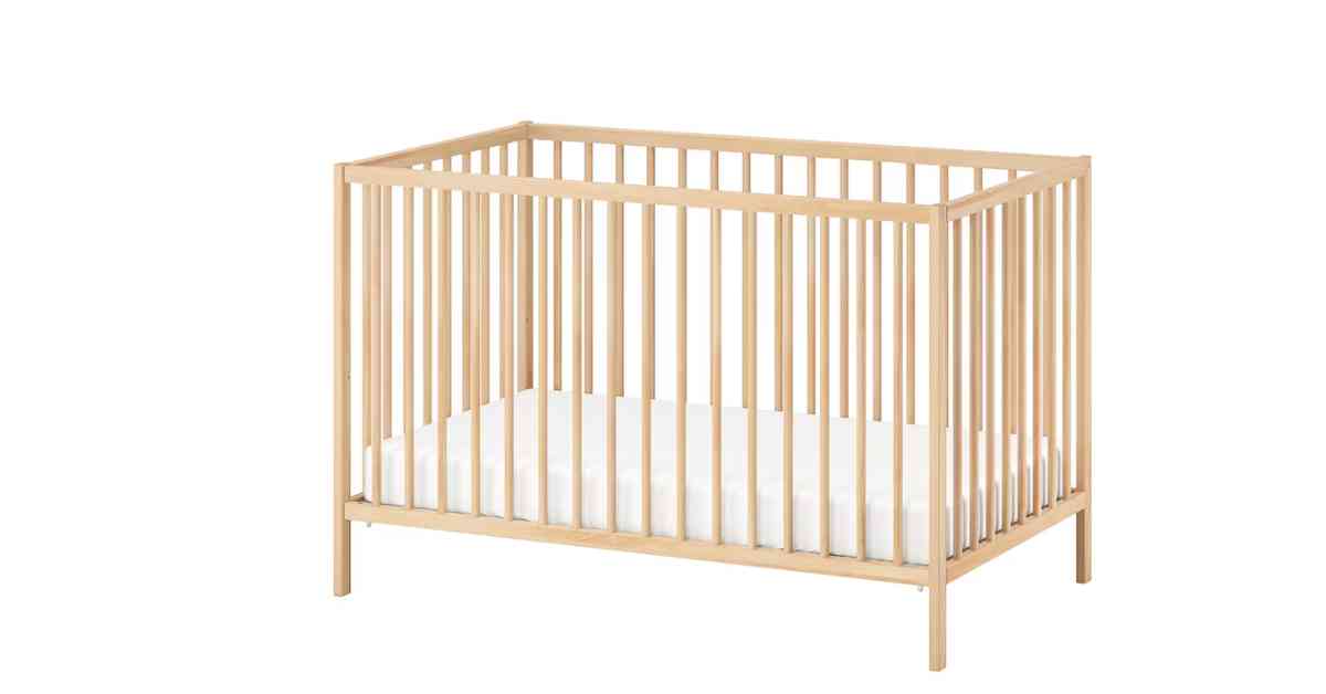 sniglar crib mattress size